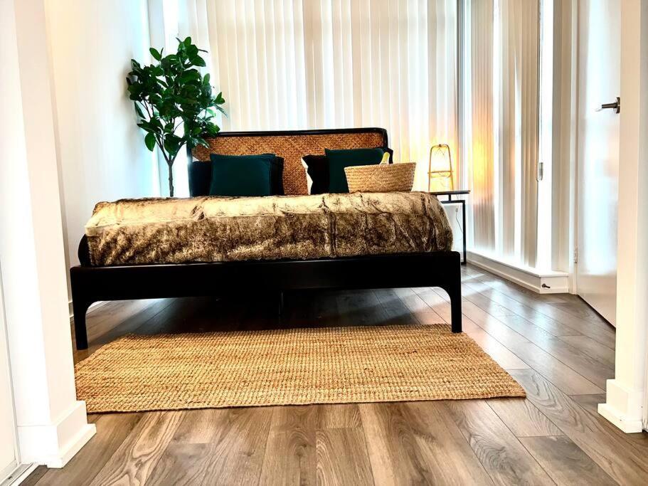 Luxurious Condo In The Center Of Downtown Toronto Exteriör bild