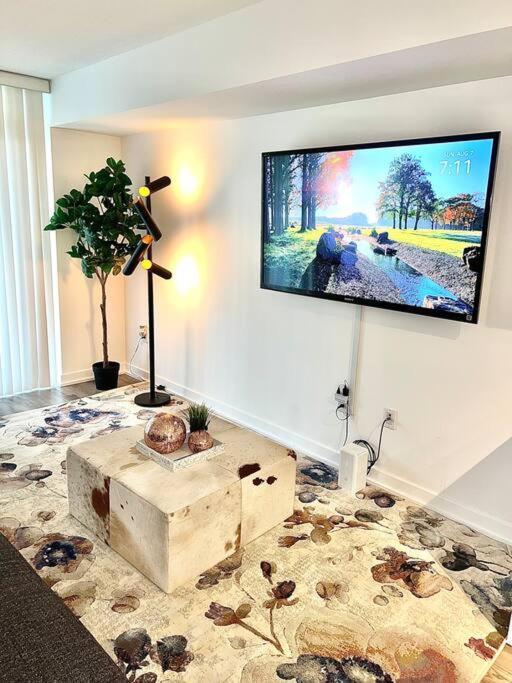 Luxurious Condo In The Center Of Downtown Toronto Exteriör bild