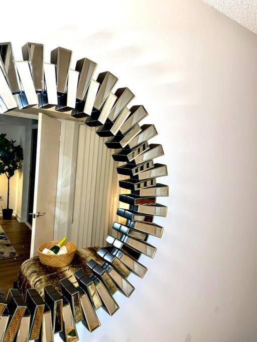 Luxurious Condo In The Center Of Downtown Toronto Exteriör bild